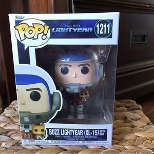 Funko Pop Disney’s Pixar “Lightyear” Buzz Lightyear (XL-15) with sox #1211